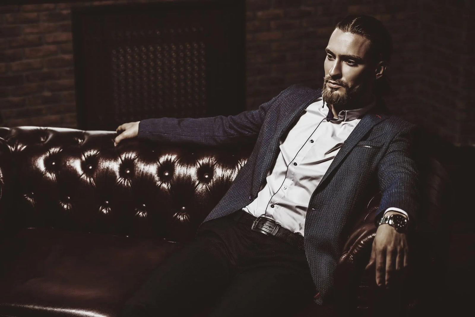 Why Your Suit Jacket Pockets Are Sealed and How to Open Them? - Gage Court Clothiers