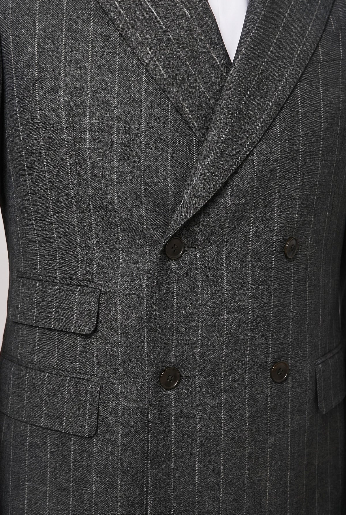 The Double-Breasted Suit in grey chalk stripe wool (DBV6492), button detail#Cloth_Grey Chalk Stripe